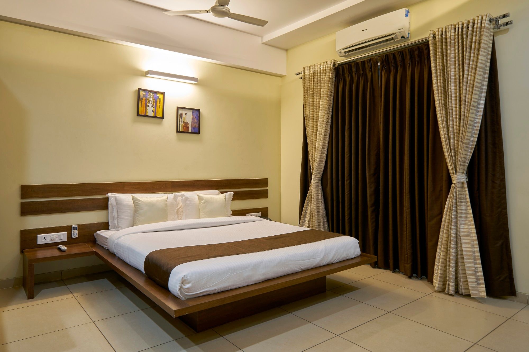 Hotel 3 Leaves Standard Double Room 2