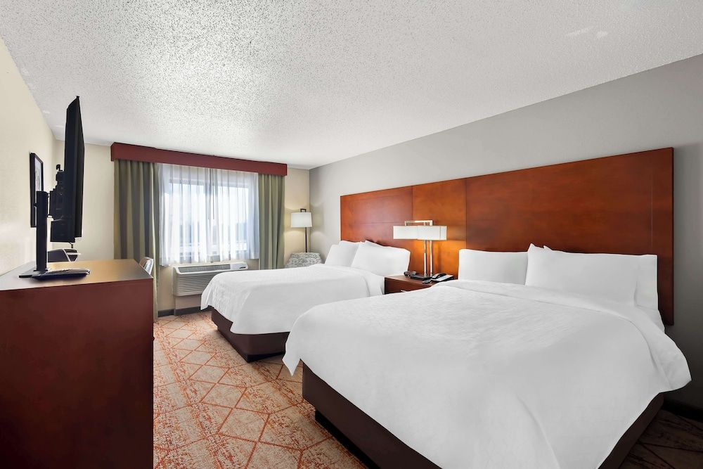 Standard Room, 2 Queen Beds, Non Smoking, Refrigerator & Microwave (Delete All)