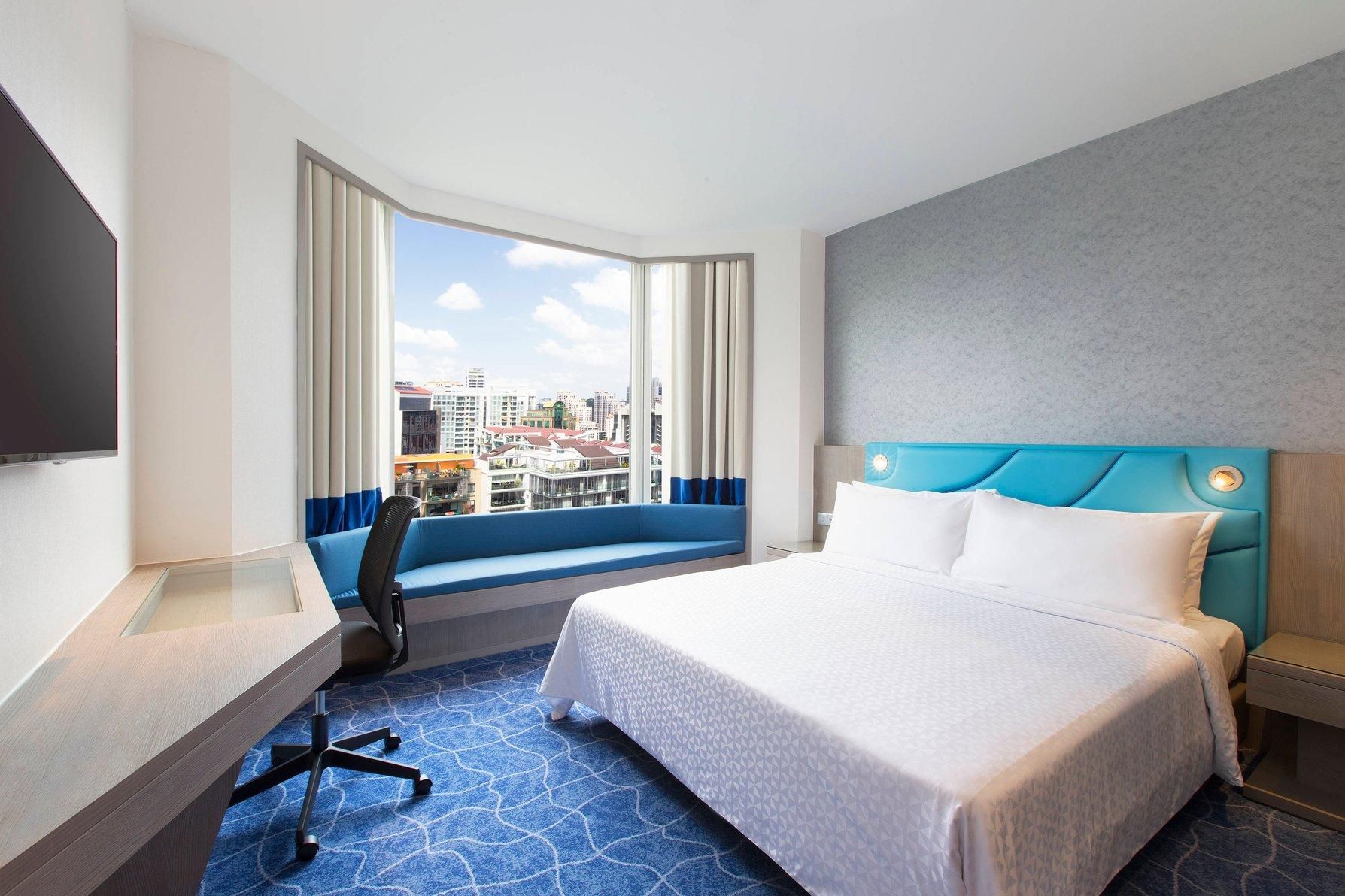 Guest room, 1 King, River view