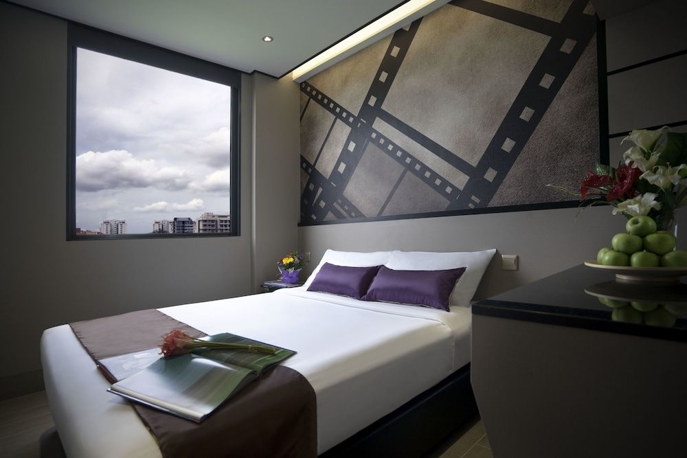 Hotel 81 Premier Hollywood 
