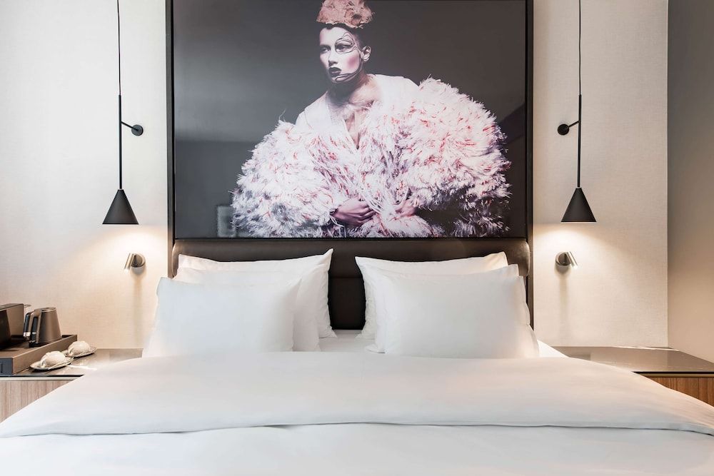 Radisson Collection Hotel, Berlin Room (Collection, Atrium) 4