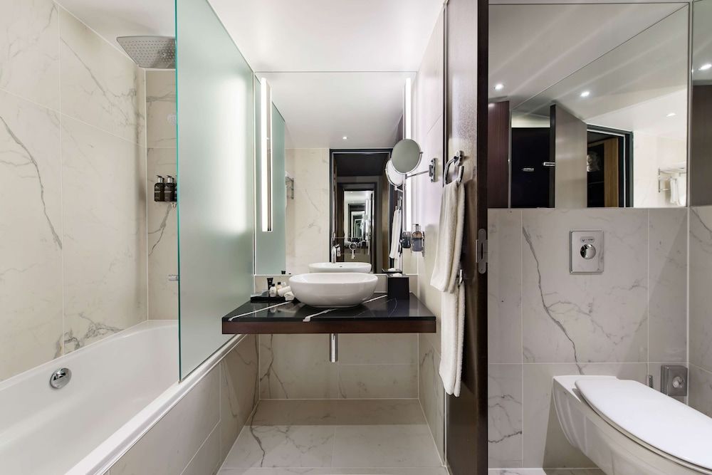 Radisson Collection Hotel, Berlin Room (Collection, Atrium) 5