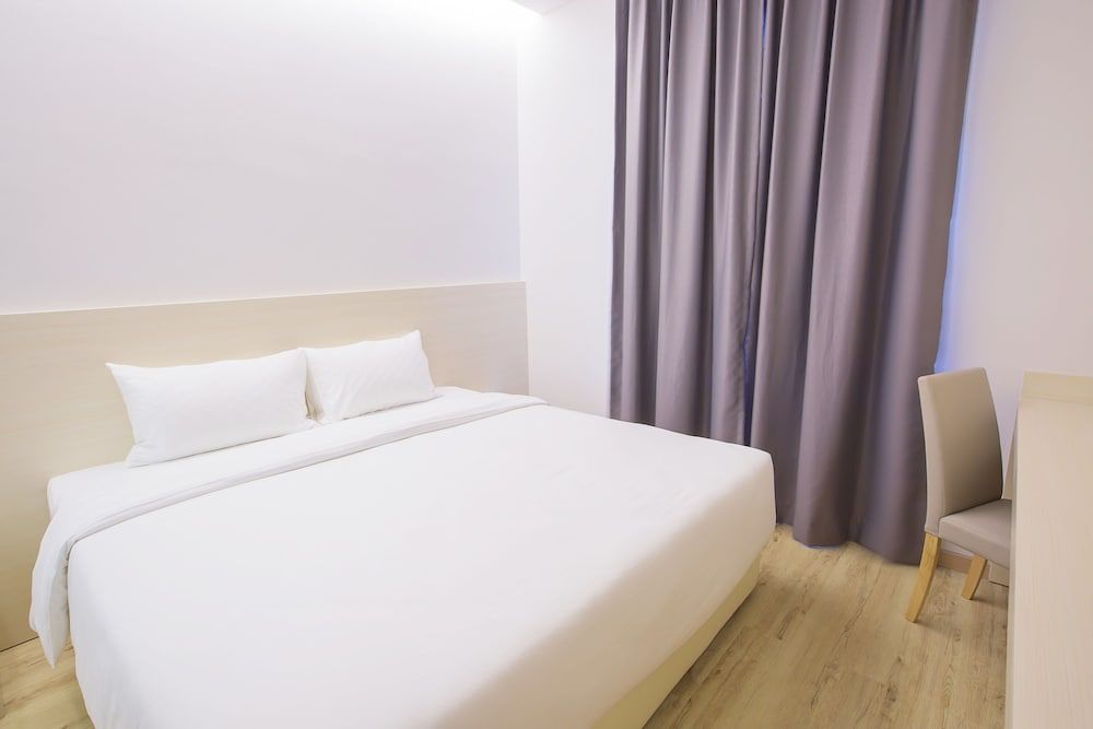 undefined Minimalist Hotel 6
