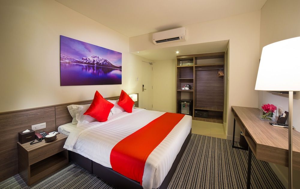 undefined Riccarton Capsule Hotel 2