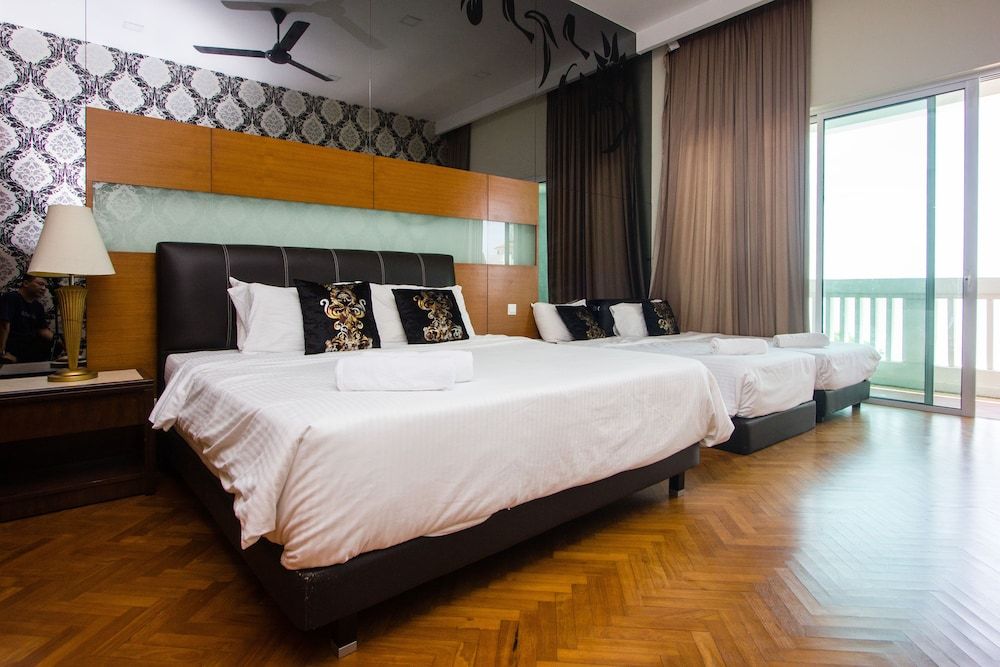 Profolio Straits Quay Exclusive Condo, 2 Bedrooms, Sea View 4