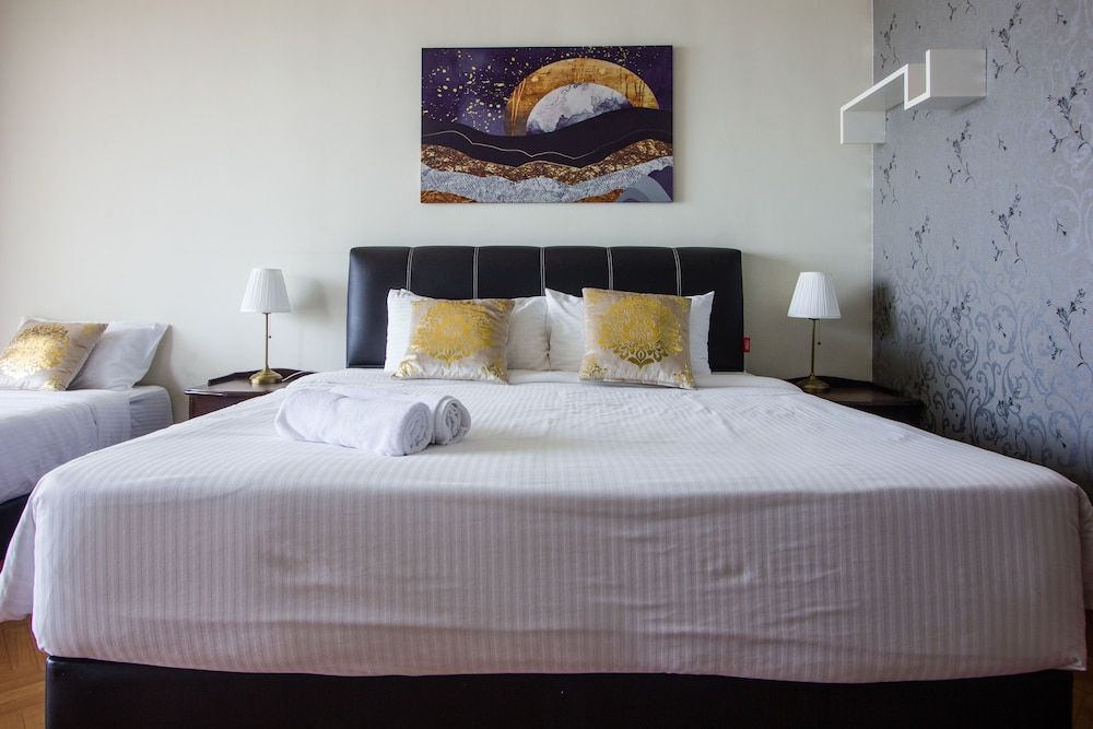 Profolio Straits Quay Exclusive Condo, 2 Bedrooms, Sea View 8