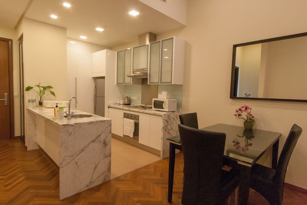 undefined Profolio Straits Quay 7