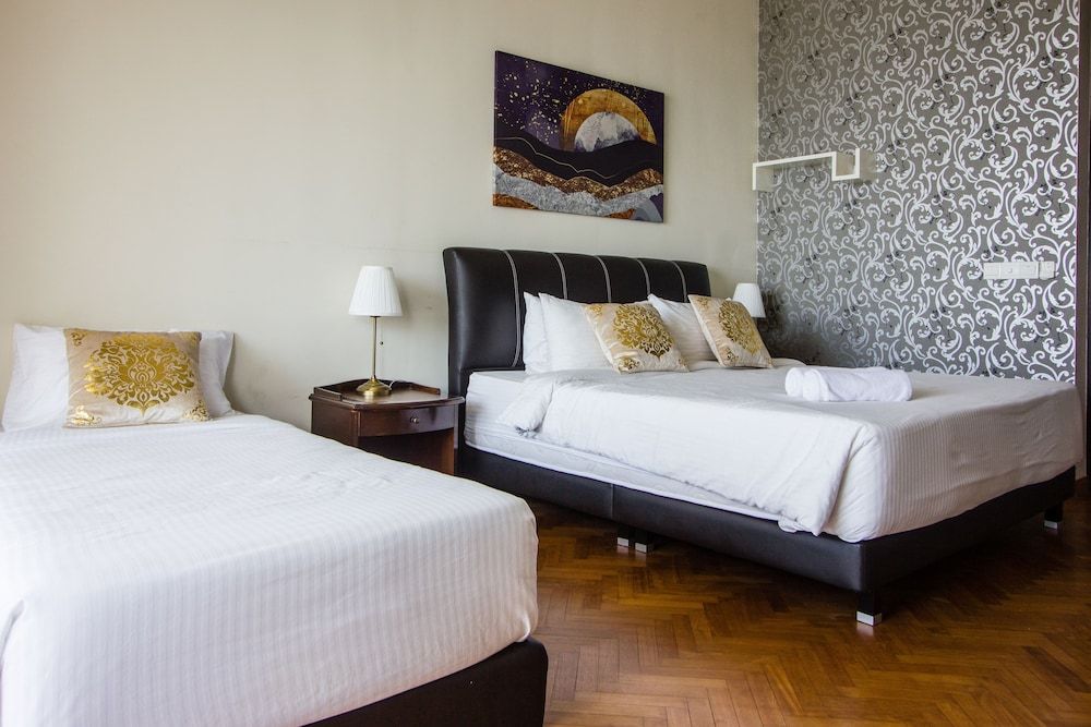 Profolio Straits Quay Exclusive Condo, 2 Bedrooms, Sea View 2