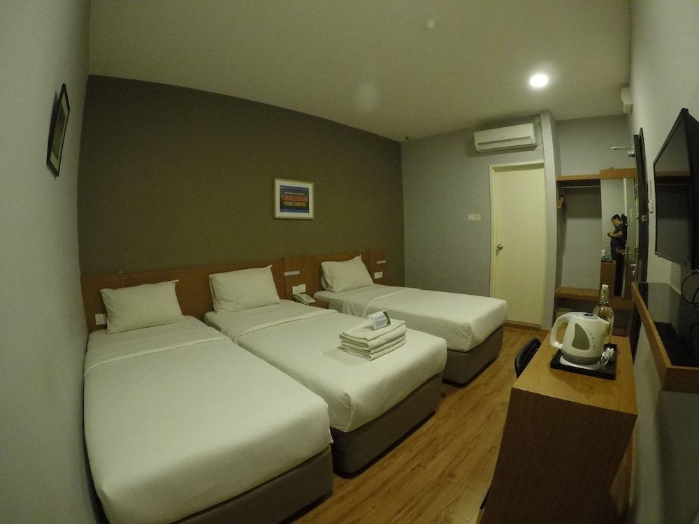 undefined Hotel Ariana Iskandar 4