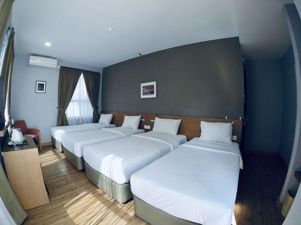 undefined Hotel Ariana Iskandar 3