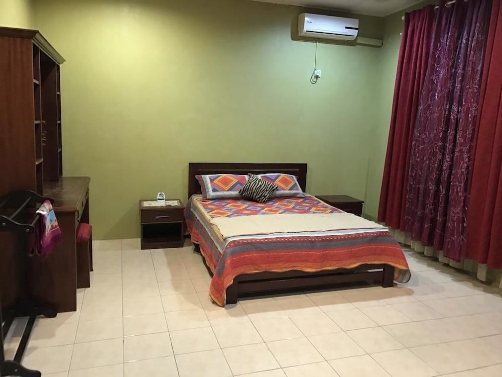 House, 4 Bedrooms