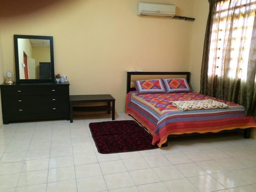 House, 4 Bedrooms
