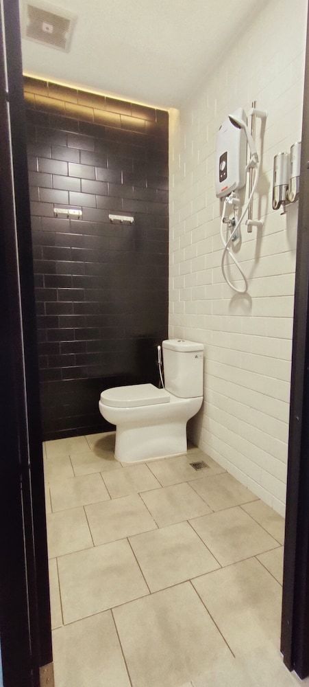 Cube Bed Station - Hostel Seaview Twin 3