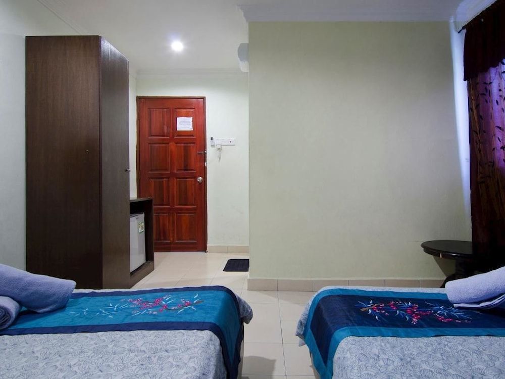 undefined Cosy Inn Motel 6