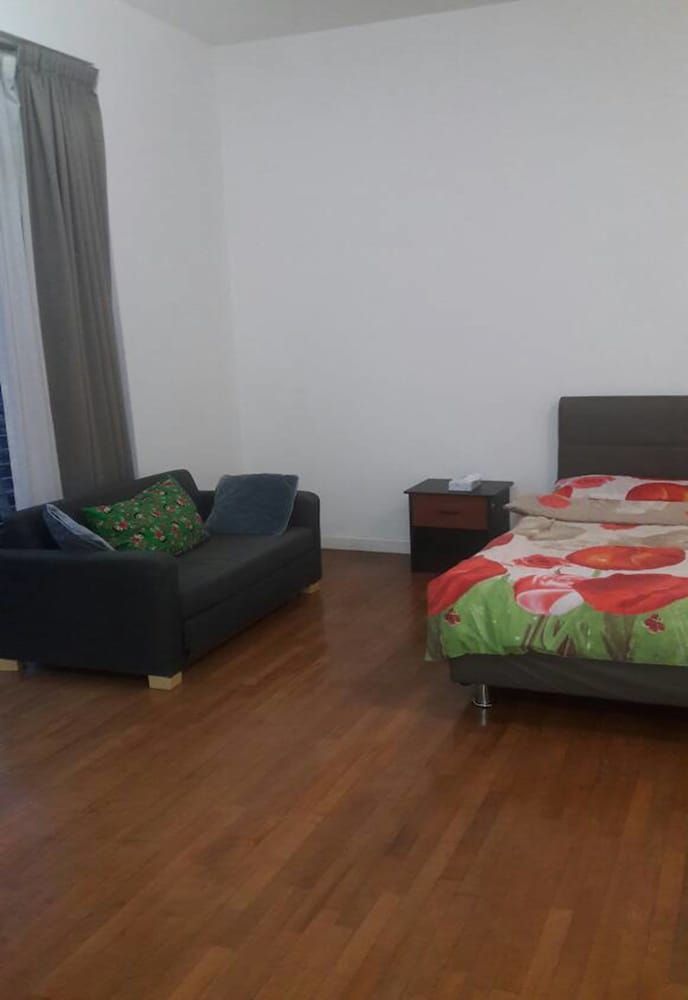 undefined NS Elegant Dwelling Idaman Residence 8