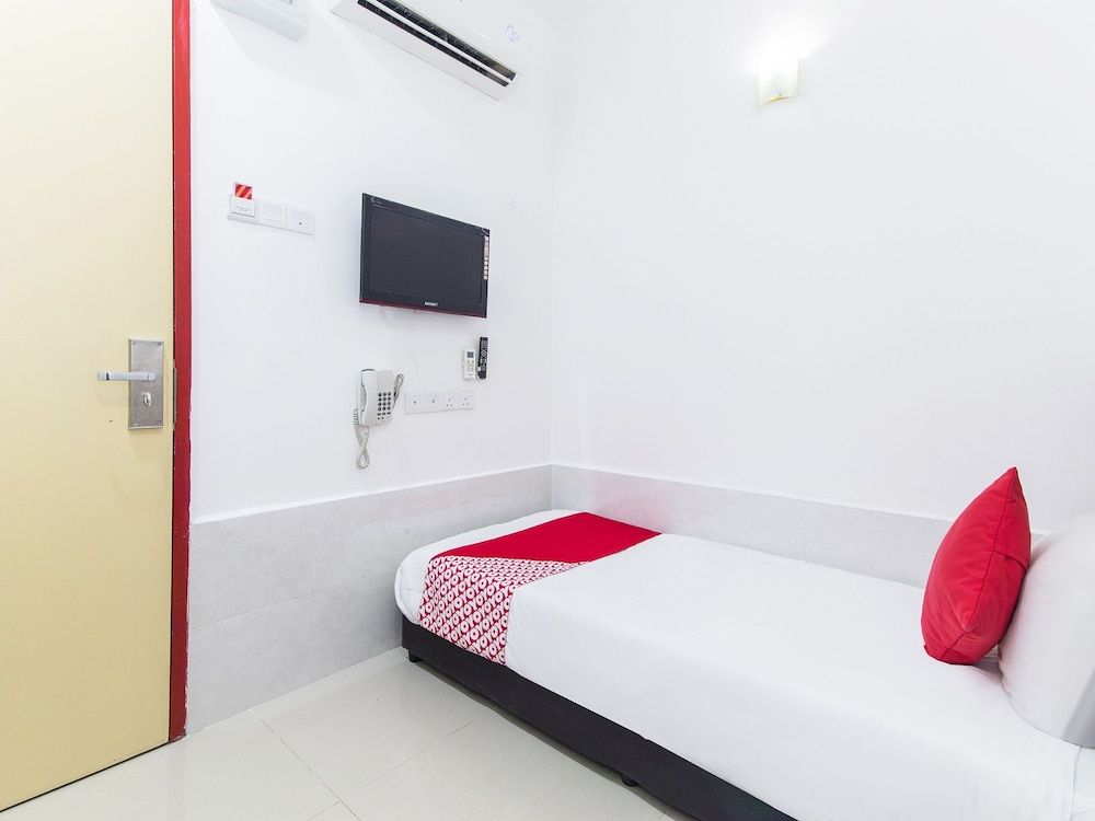 undefined OYO 414  Adiff Palace Hotel 9