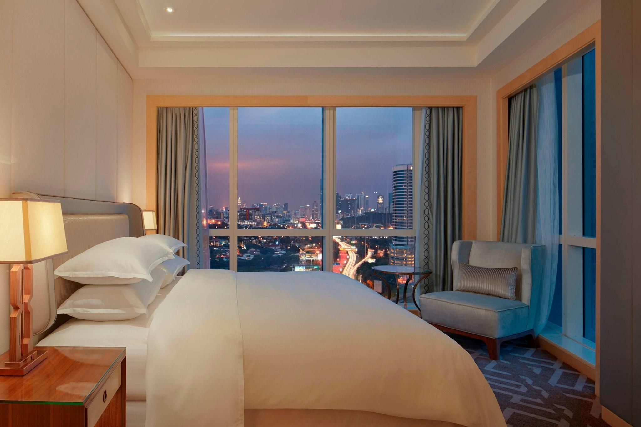 1 Bedroom Suite, 1 King