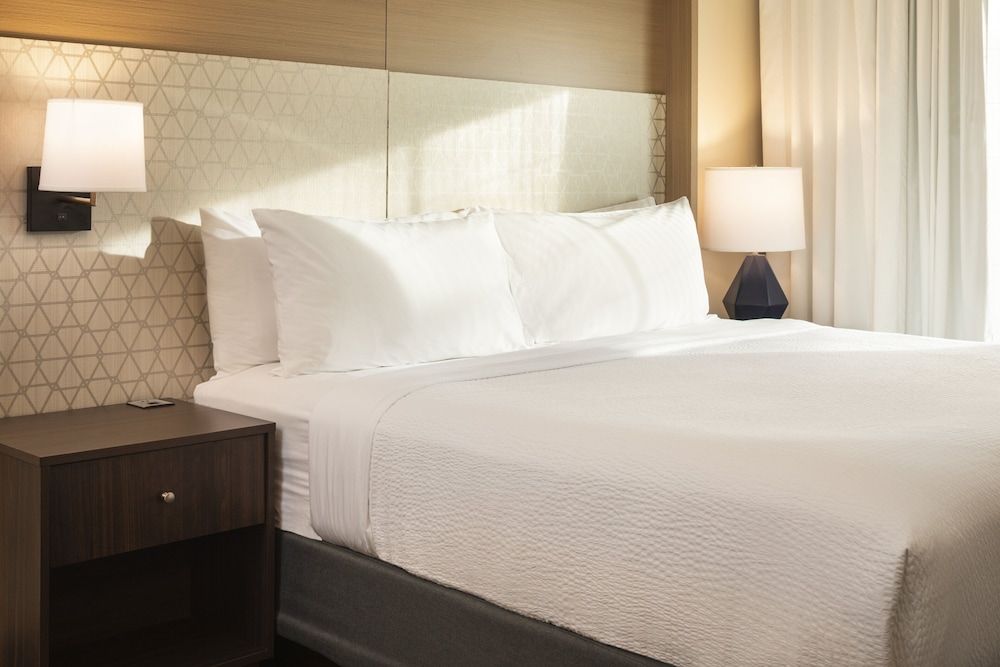 Suite, 1 King Bed (Living and Dining Areas)