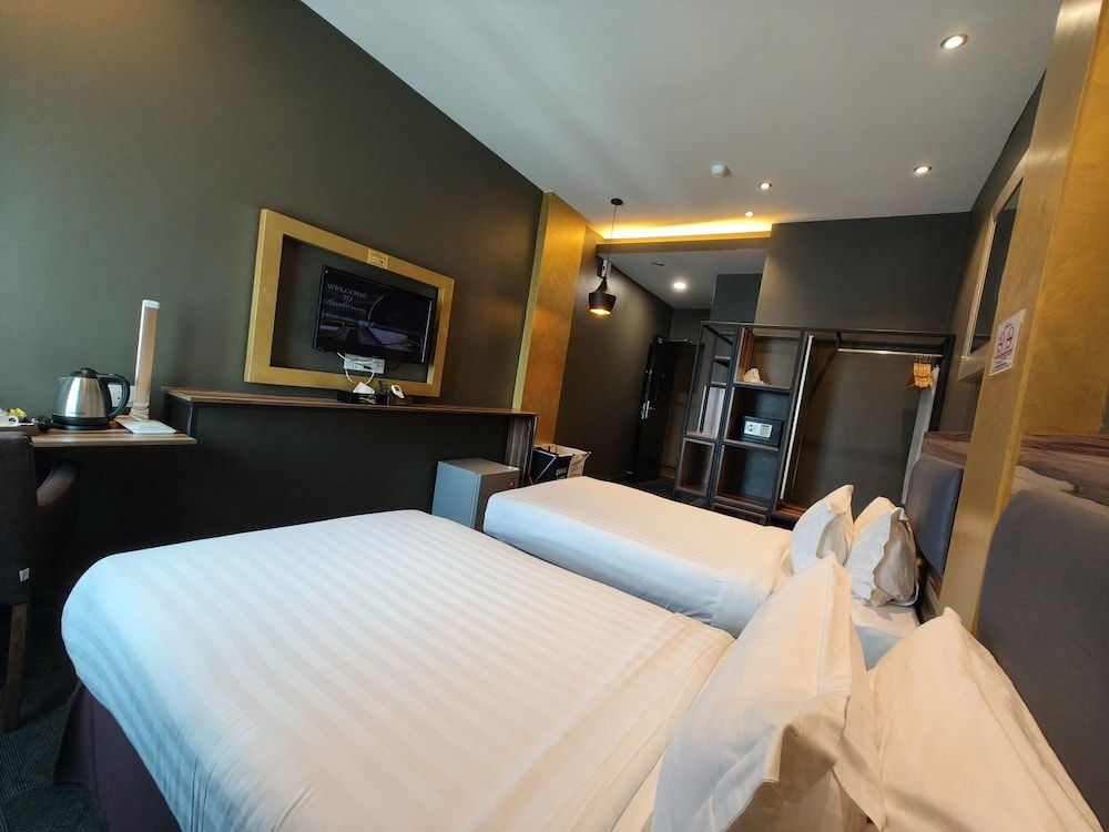 Asiatic Hotel Superior Twin 7