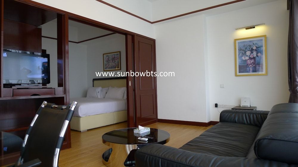 undefined Sunbow Suites 3
