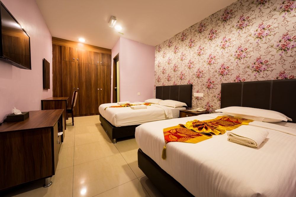 AB Inn Hotel Deluxe Triple Room 2