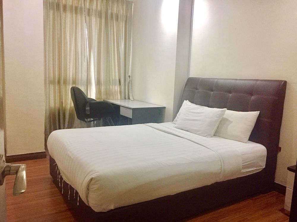 undefined Makam Service Suites Taragon 7