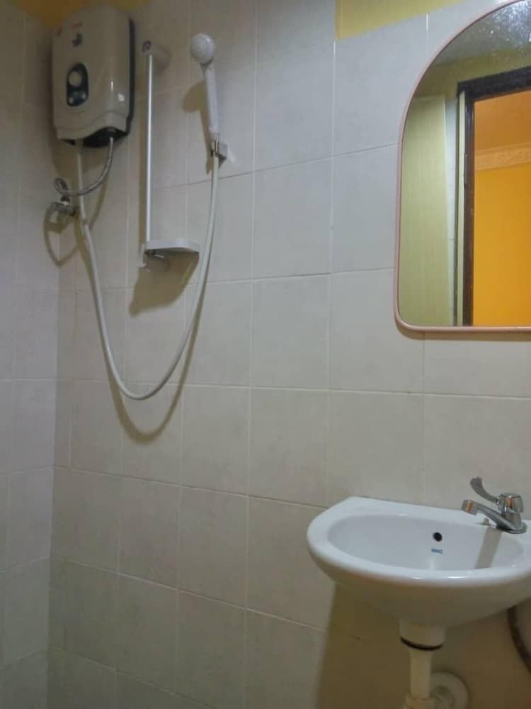 Pudu Inn Hotel Standard Double Room 4