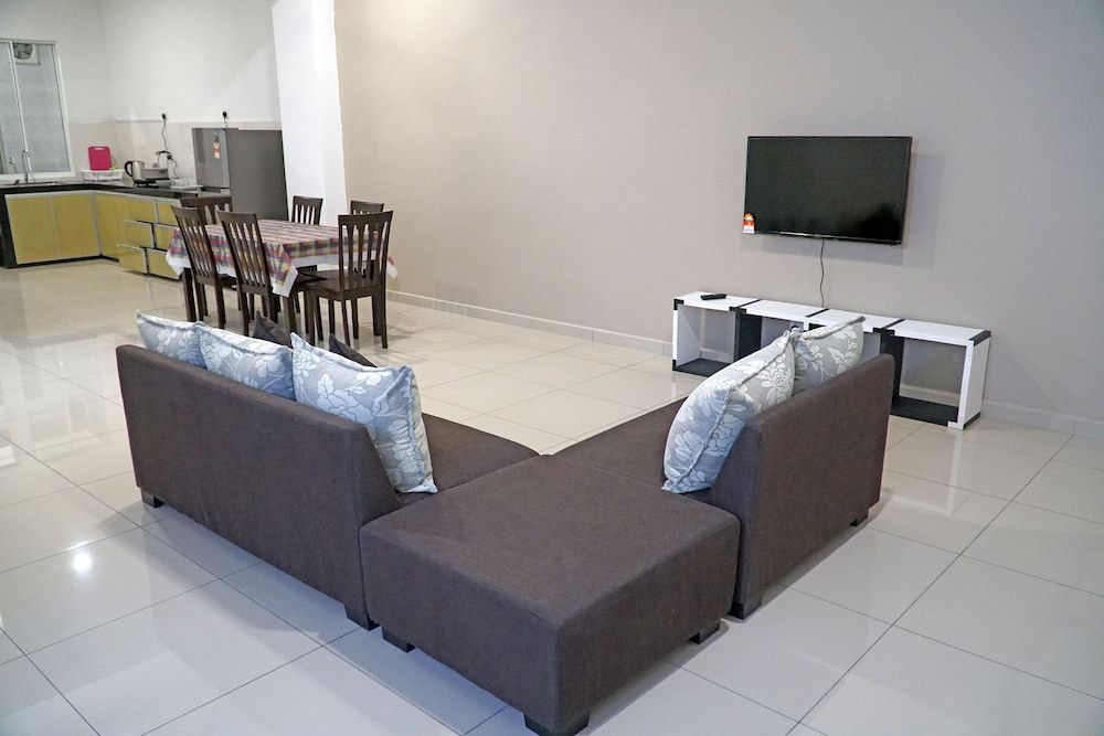 House, 4 Bedrooms