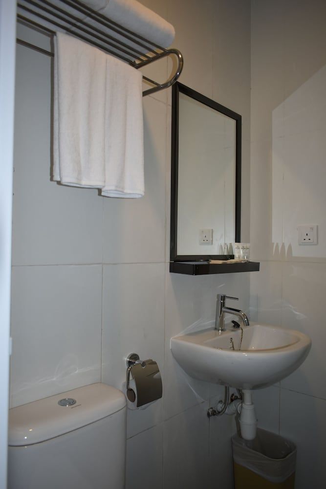 D'Wharf Hotel & Serviced Residence Superior Twin Room 8