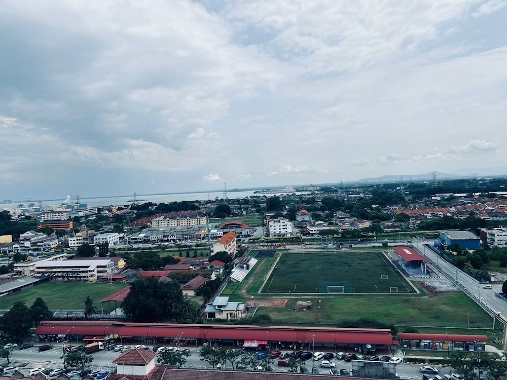 D'Wharf Hotel & Serviced Residence Executive Suite 3