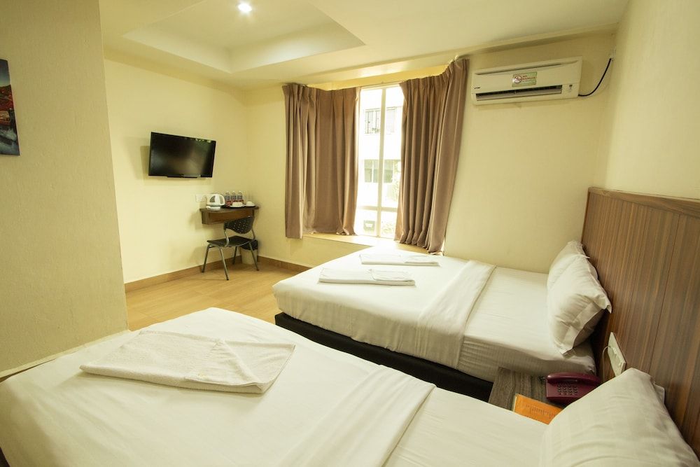 Expo Hotel Family Room 2