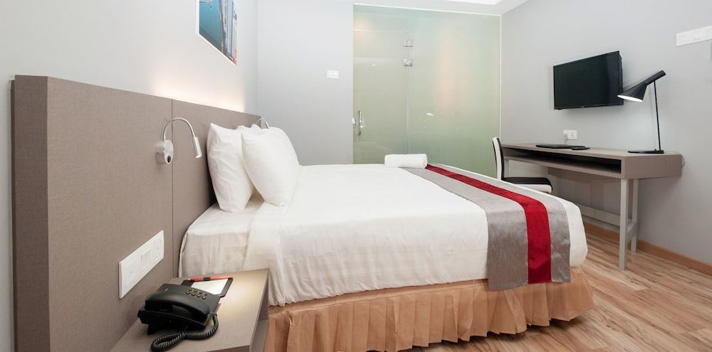 Mei Hotel Standard Room, 1 King Bed (No Window) 2