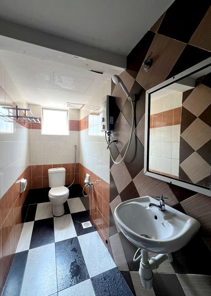 Bukit Beruntung Business Hotel Double Room 2