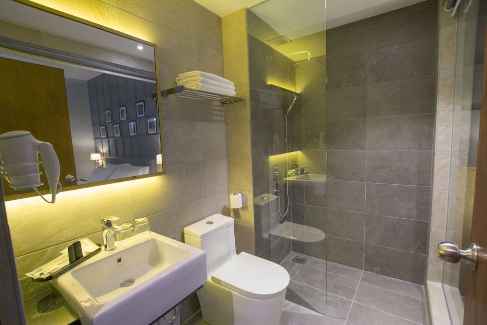 Redpine Boutique Hotel Deluxe Twin Room 4