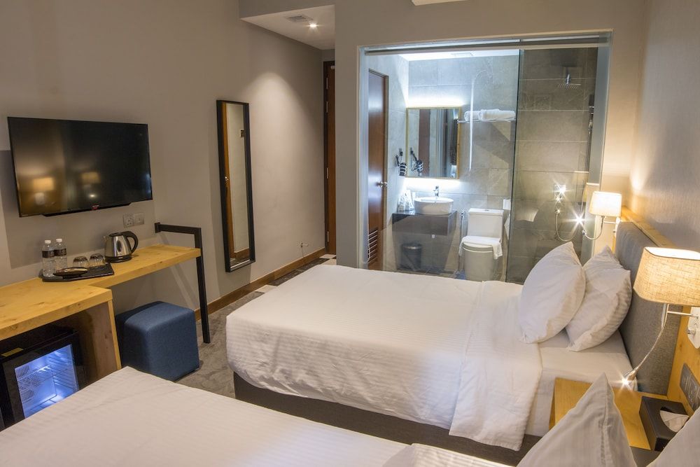 Redpine Boutique Hotel Deluxe Twin Room