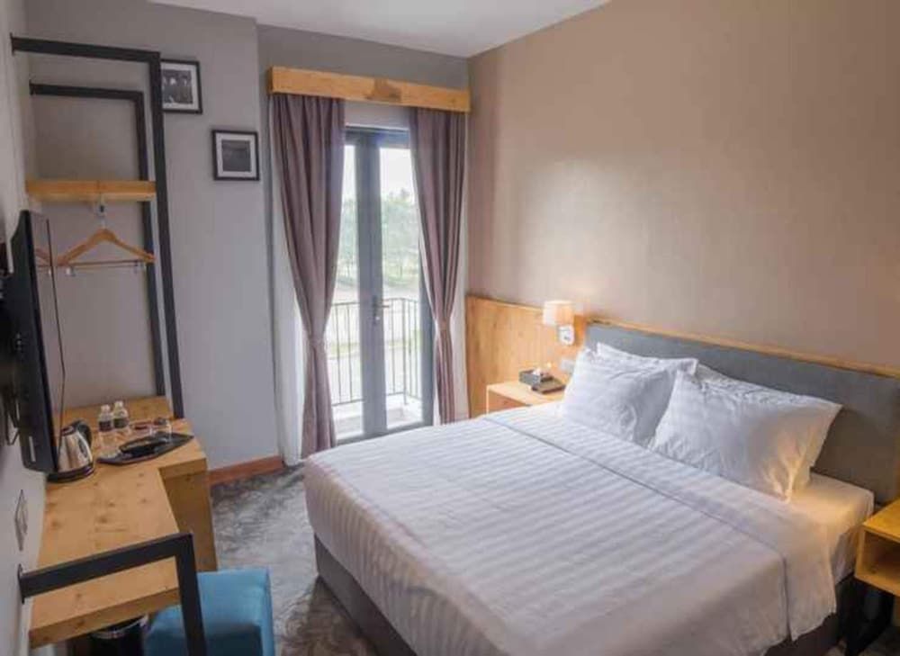 undefined Redpine Boutique Hotel 3