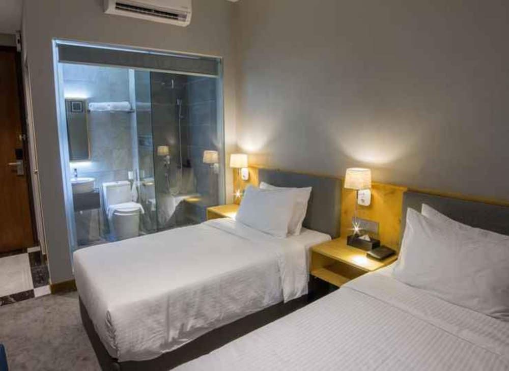 Redpine Boutique Hotel Deluxe Twin Room 2