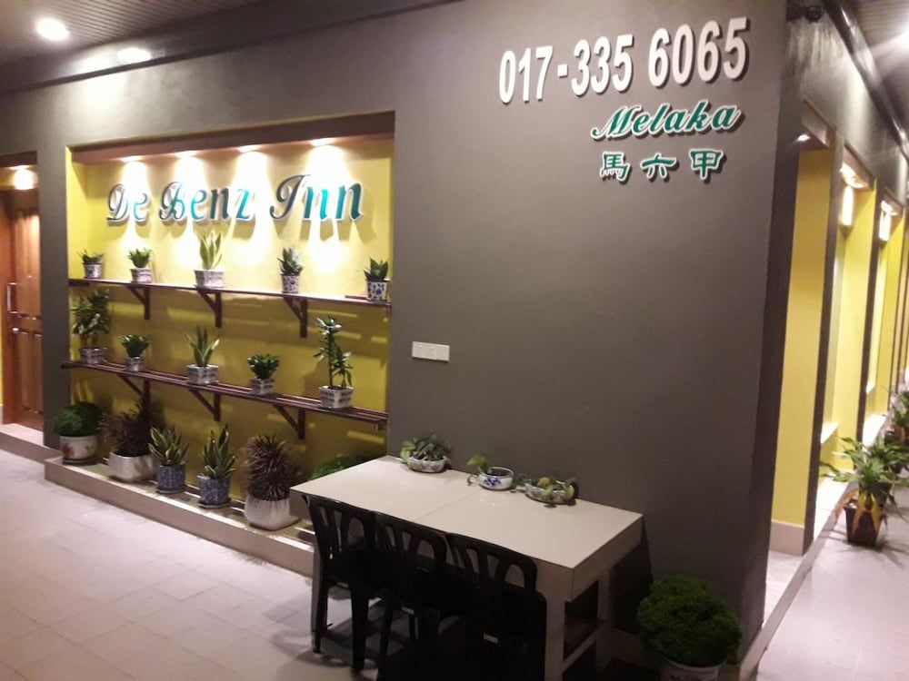 undefined De Benz Inn 6