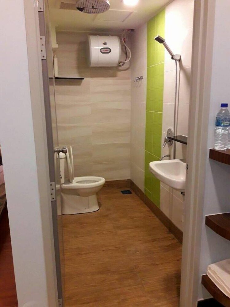 De Benz Inn Triple Room 5