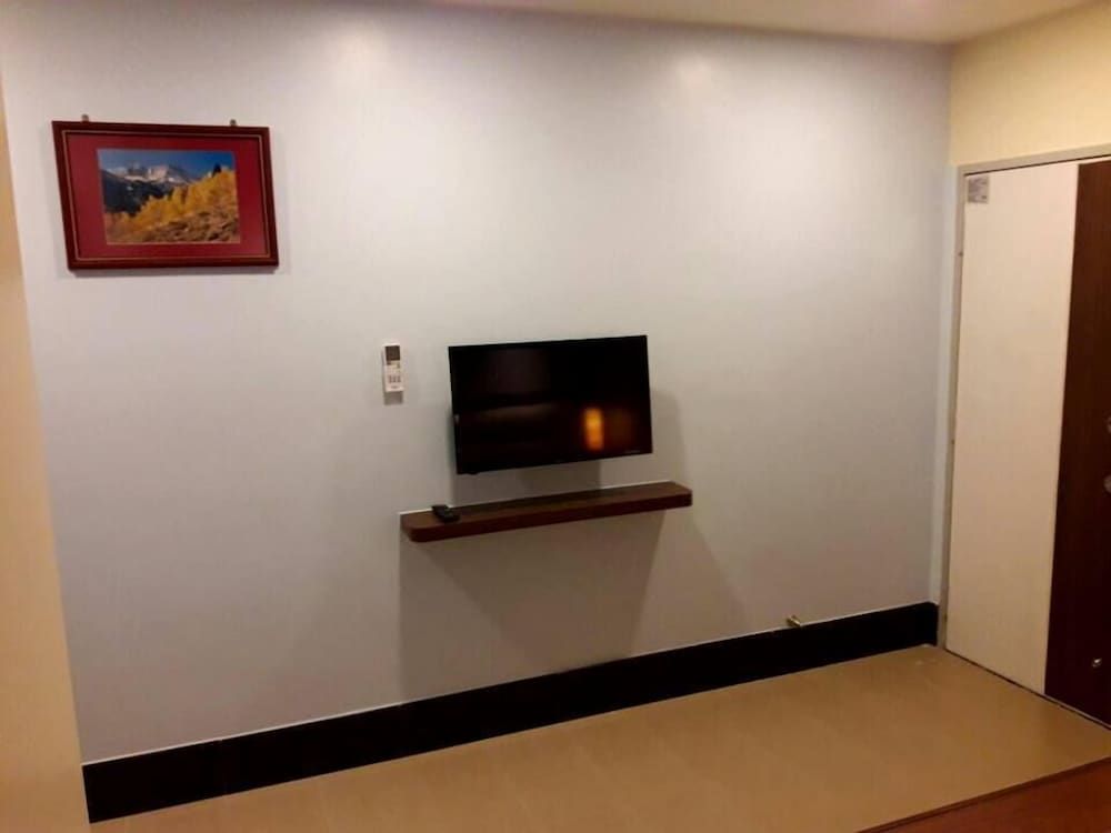 De Benz Inn Suite, Bathtub 3