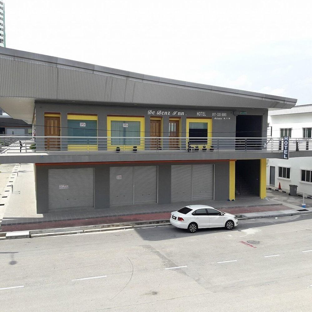 undefined De Benz Inn 4