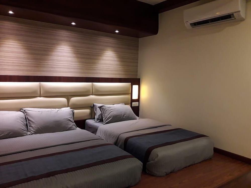 De Benz Inn Triple Room 2