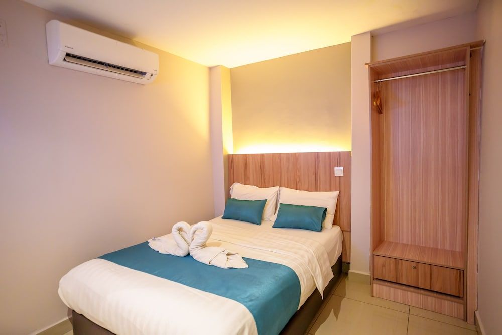 Alaxis Hotel Deluxe Queen Room 3