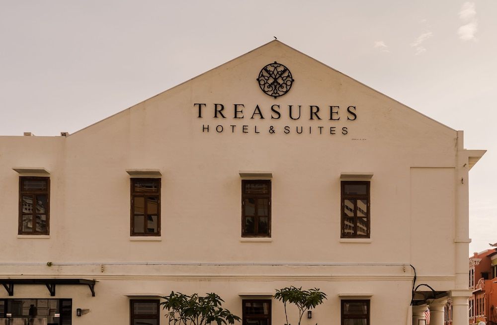 undefined Treasures Hotel and Suites 4