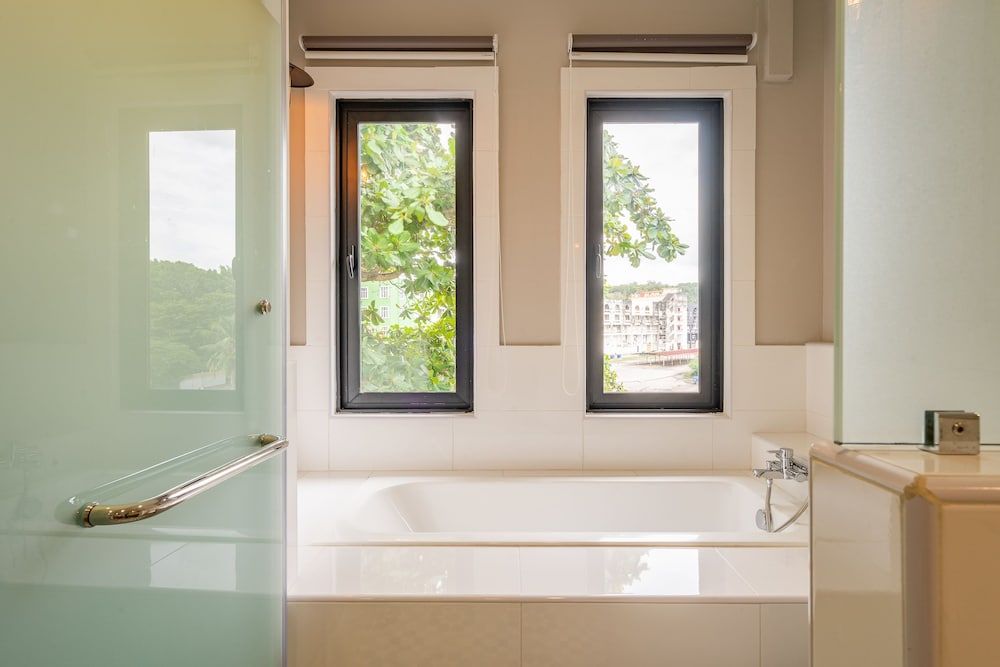 undefined Treasures Hotel and Suites 9