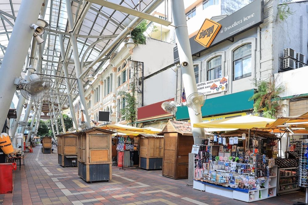 undefined SPOT ON 90236 Zigzag Travellers Home - Hostel 8