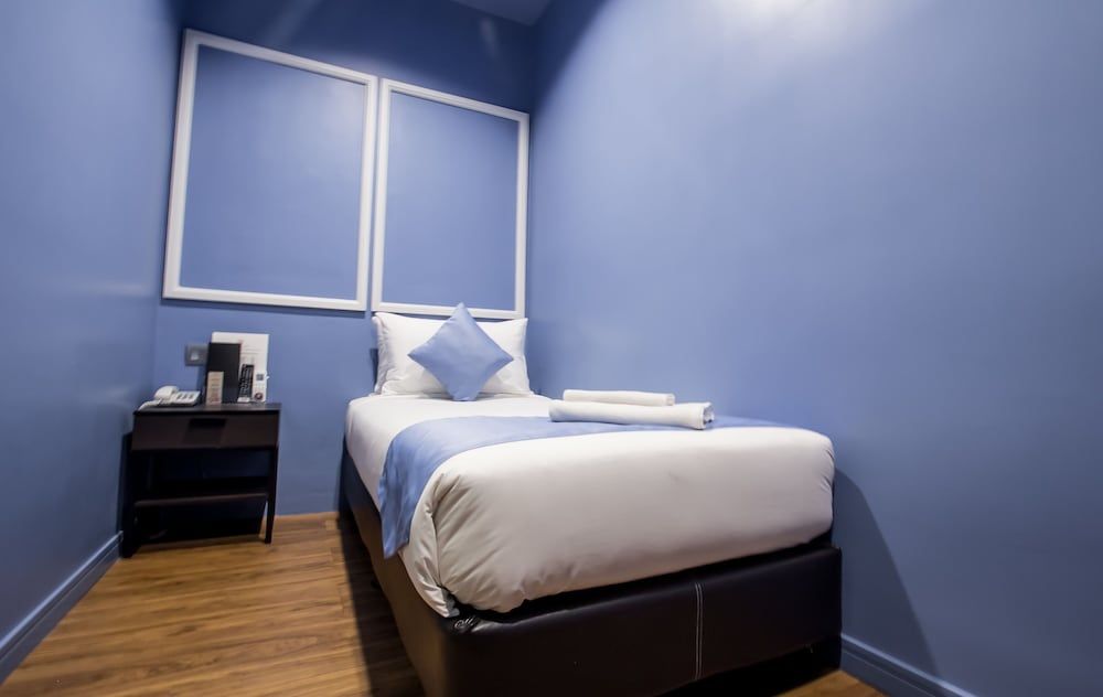 Bloommaze Boutique Hotel Single Room, No Windows 7