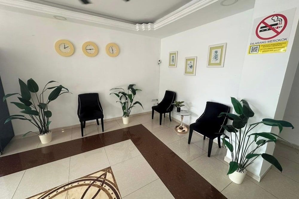 undefined Hotel Midtown Villa 10