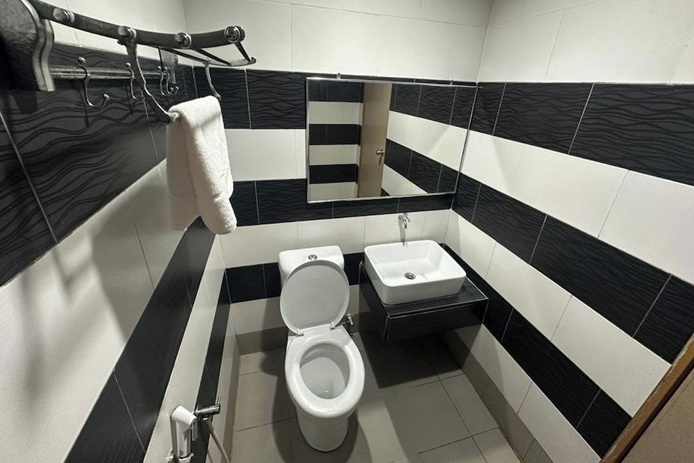 undefined Hotel Midtown Villa 6