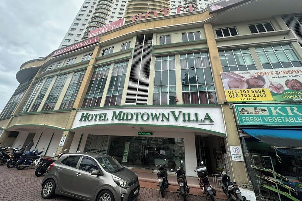 undefined Hotel Midtown Villa 4